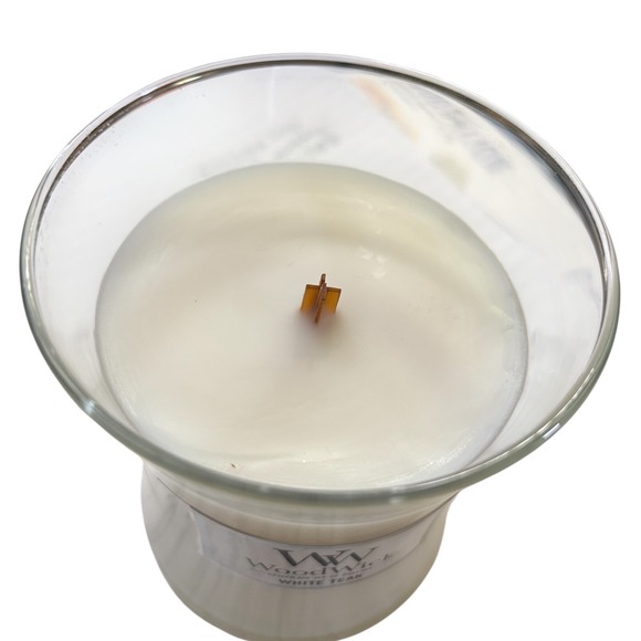 WoodWick White Teak Medium 9.7oz Hourglass Candle Crackles As It Burns NEW - Picture 4 of 8